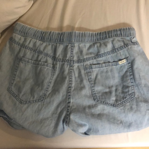 Volcom shorts - Picture 4 of 5